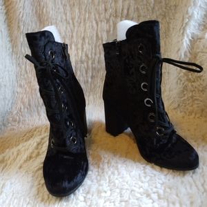 2Lips Too Too Legend Velvet black lace up boots NIB 8.5 unavailable online.